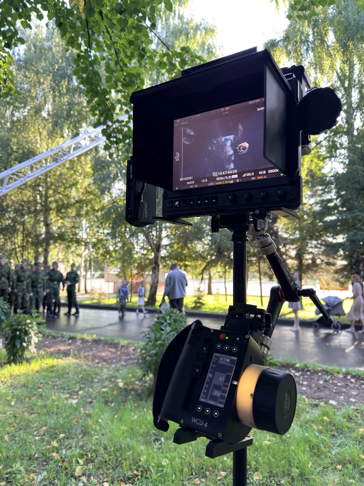 SmallHD монитор и беспроводной контроллер фокуса на площадке